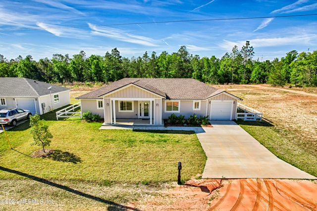 242 PORTLAND Street, Hawthorne, FL 32640
