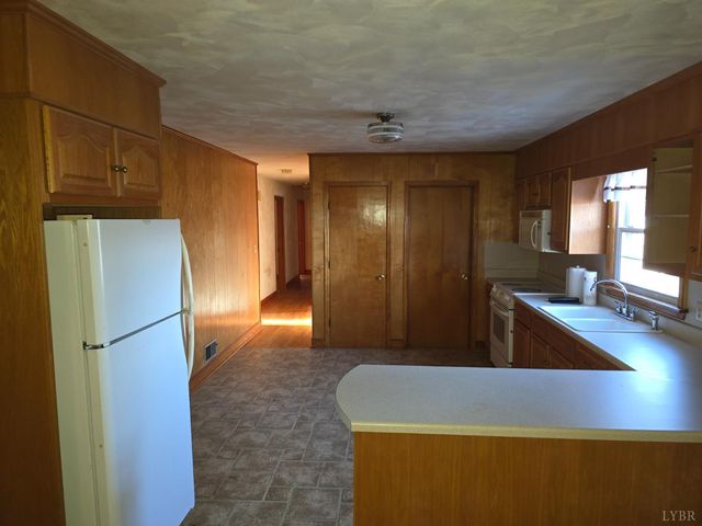15917 Moneta Road, Moneta, VA 24121