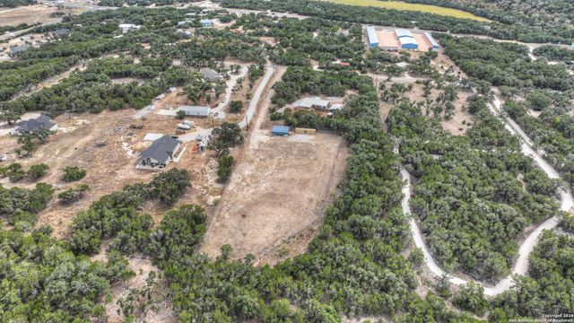 306 LAKEWOOD CT, Canyon Lake, TX 78133