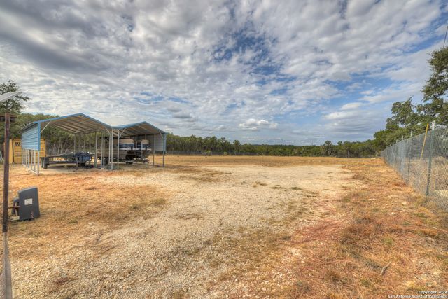 306 LAKEWOOD CT, Canyon Lake, TX 78133