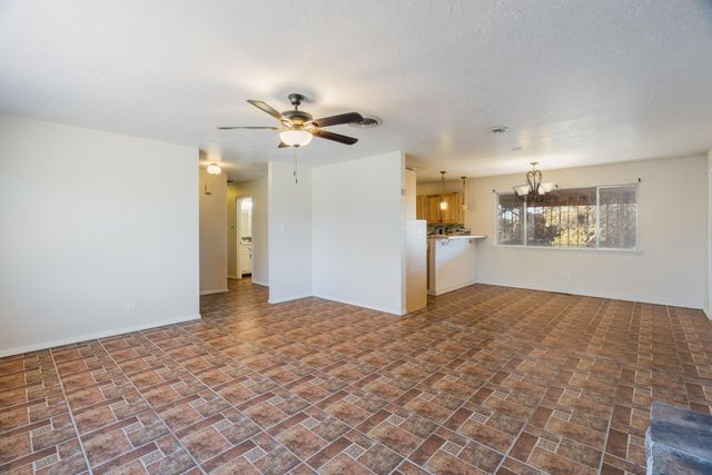 403 Valle Grande Drive SW, Los Lunas, NM 87031