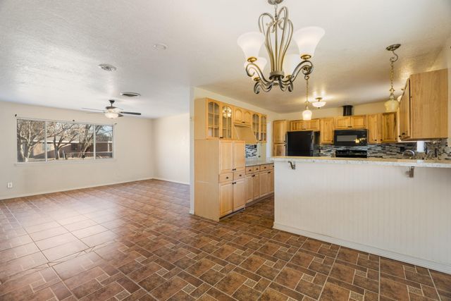 403 Valle Grande Drive SW, Los Lunas, NM 87031