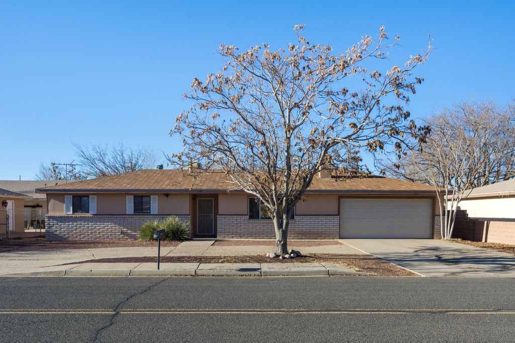 403 Valle Grande Drive SW, Los Lunas, NM 87031