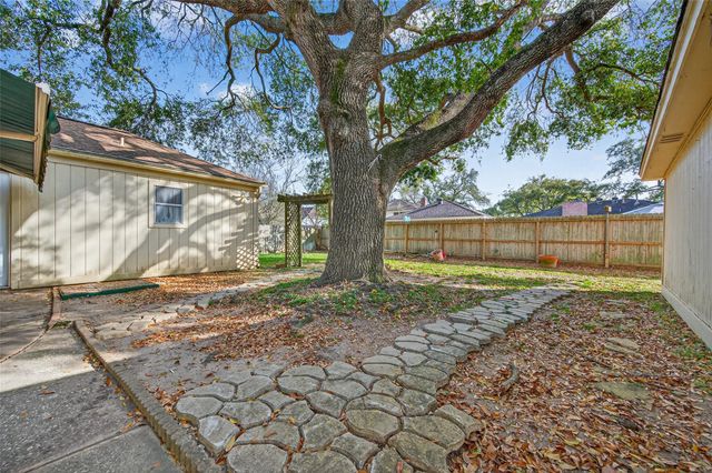 18035 Mountfield Drive, Houston, TX 77084