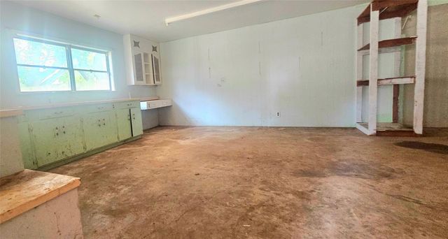 315 University Street, Wharton, TX 77488