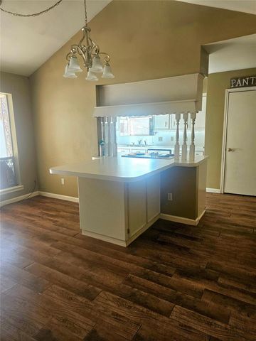 315 University Street, Wharton, TX 77488