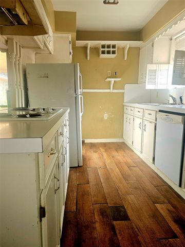 315 University Street, Wharton, TX 77488