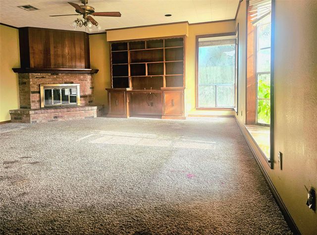 315 University Street, Wharton, TX 77488