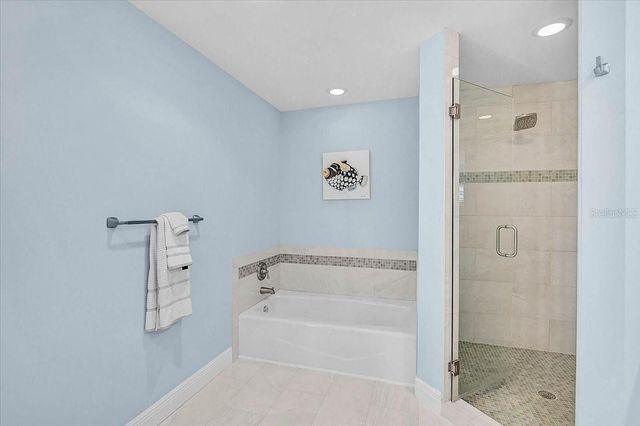 320 RINGLING POINT DRIVE, Sarasota, FL 34234