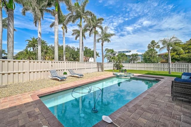 320 RINGLING POINT DRIVE, Sarasota, FL 34234