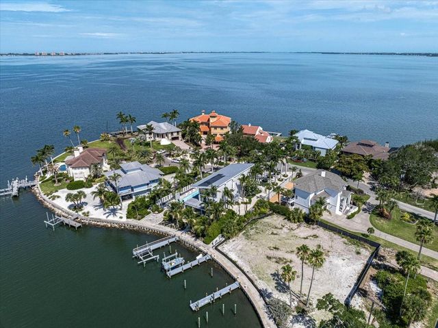 320 RINGLING POINT DRIVE, Sarasota, FL 34234