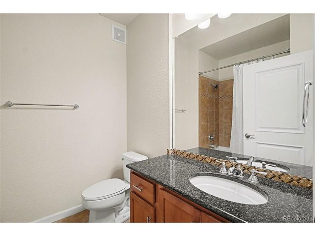 7865 Vallagio Ln 206, Englewood, CO 80112