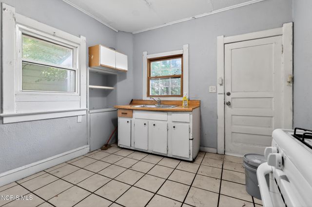 754 Spencer Street, Toledo, OH 43609