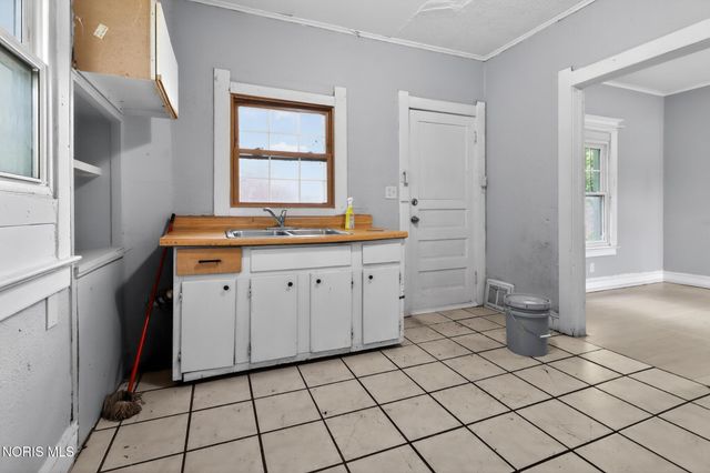 754 Spencer Street, Toledo, OH 43609