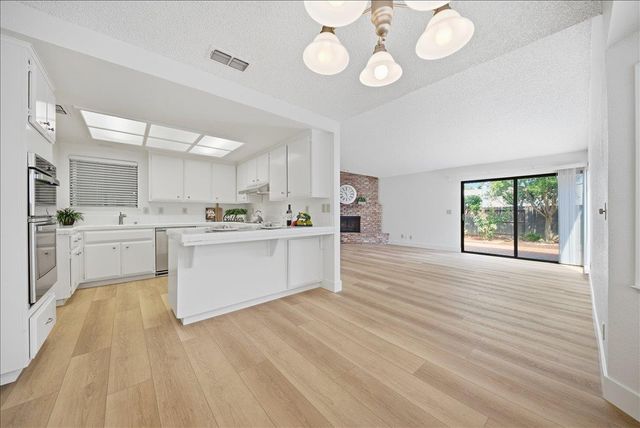 1083 Windermere Ave, Roseville, CA 95678