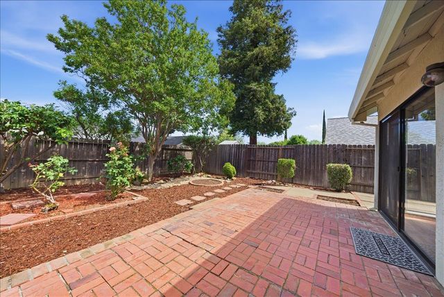 1083 Windermere Ave, Roseville, CA 95678