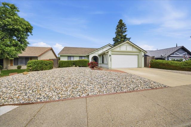 1083 Windermere Ave, Roseville, CA 95678