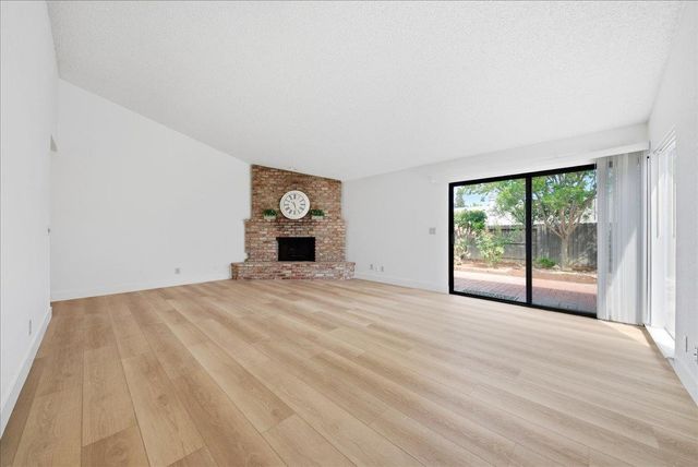 1083 Windermere Ave, Roseville, CA 95678