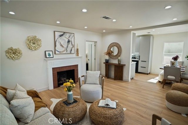 1636 N Buena Vista, Burbank, CA 91505