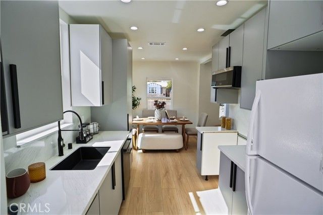 1636 N Buena Vista, Burbank, CA 91505