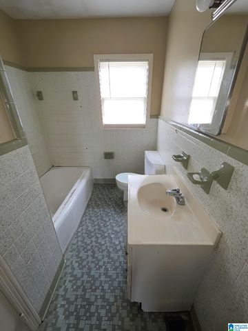 1009 SHELTON STREET, Birmingham, AL 35215