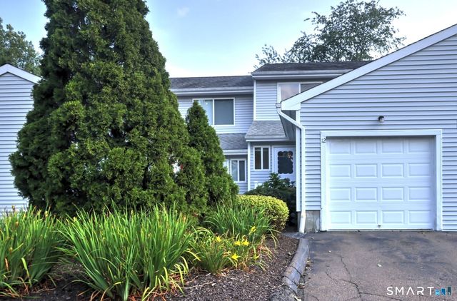 60 Coleman Street B12, East Haven, CT 06512