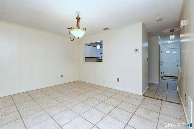 60 Coleman Street B12, East Haven, CT 06512