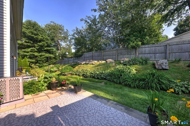 60 Coleman Street B12, East Haven, CT 06512