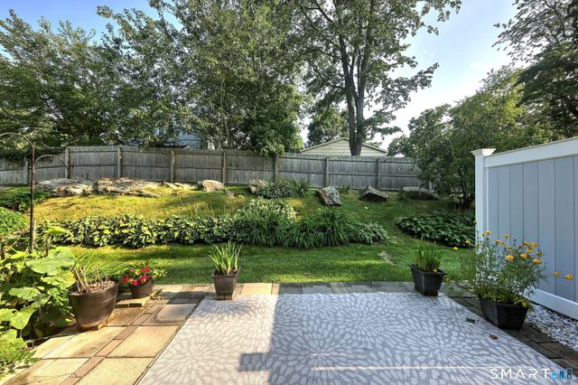 60 Coleman Street B12, East Haven, CT 06512