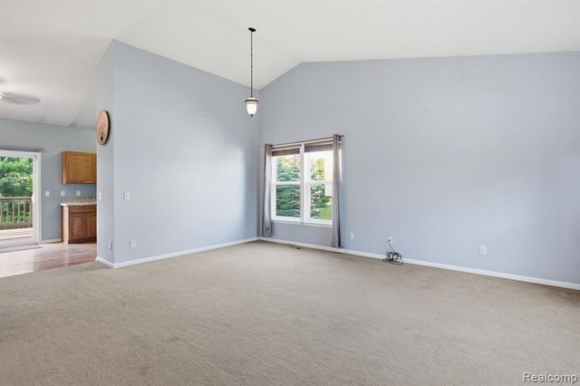 866 Canyon Creek Drive, Holly, MI 48442