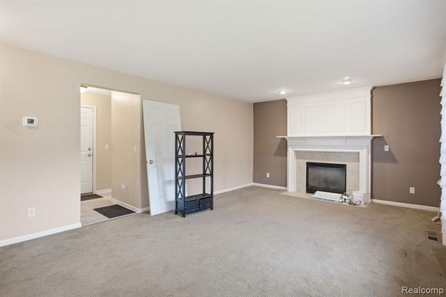 866 Canyon Creek Drive, Holly, MI 48442