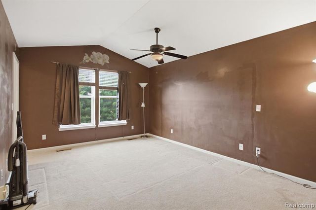 866 Canyon Creek Drive, Holly, MI 48442