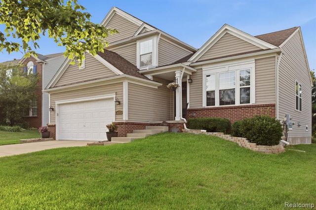866 Canyon Creek Drive, Holly, MI 48442