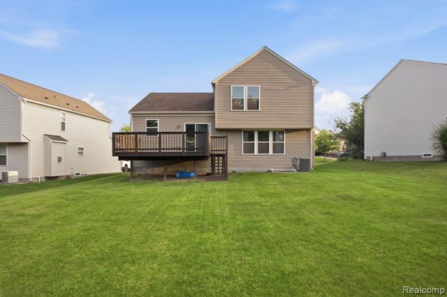 866 Canyon Creek Drive, Holly, MI 48442