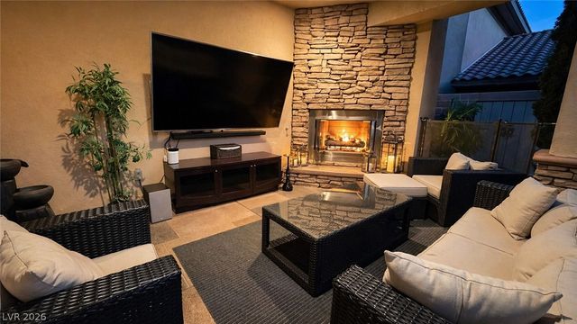 417 Lake Windemere Street, Las Vegas, NV 89138