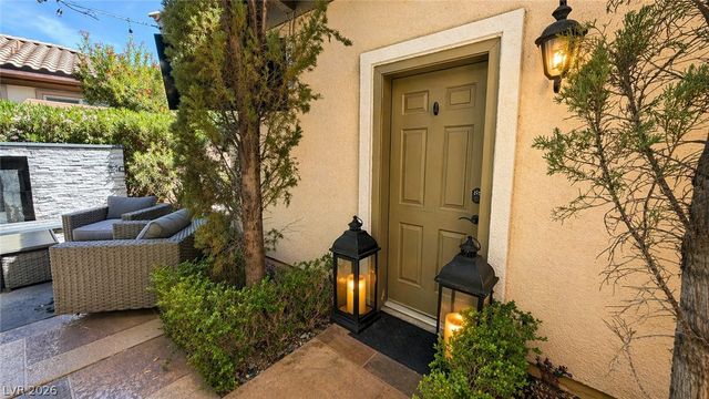 417 Lake Windemere Street, Las Vegas, NV 89138