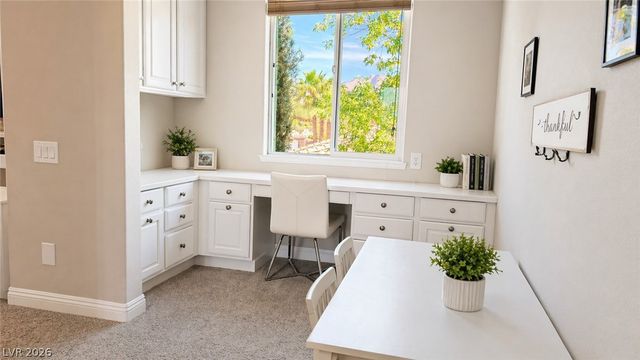 417 Lake Windemere Street, Las Vegas, NV 89138
