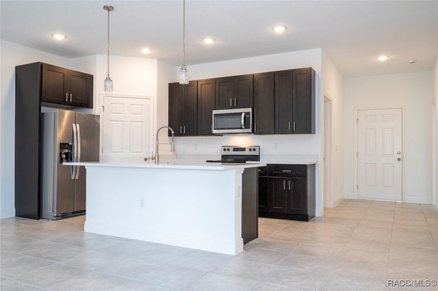1533 W Diamond Drive, Citrus Springs, FL 34434