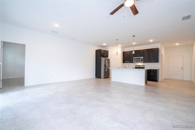 1533 W Diamond Drive, Citrus Springs, FL 34434