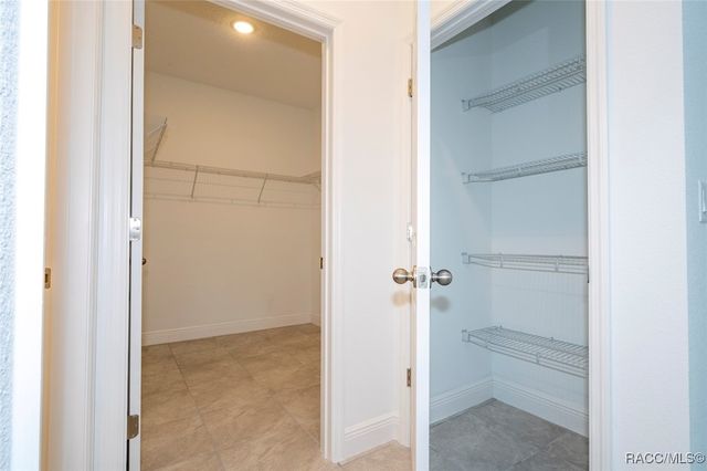 1533 W Diamond Drive, Citrus Springs, FL 34434