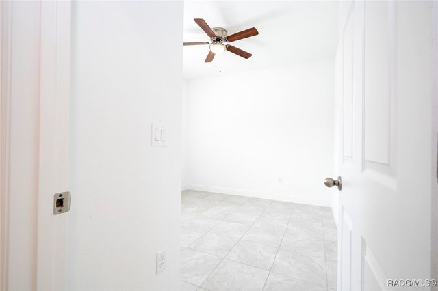 1533 W Diamond Drive, Citrus Springs, FL 34434