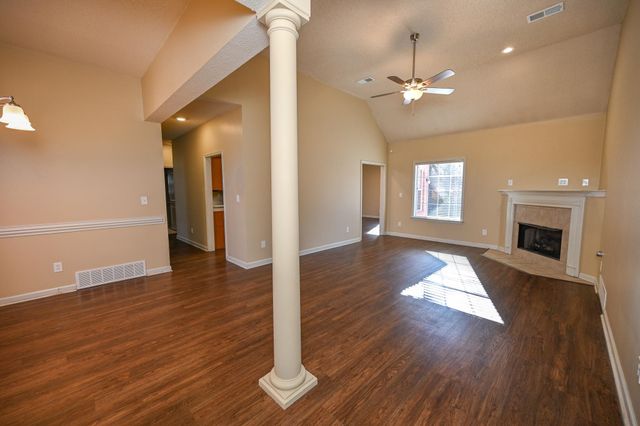 548 WESLEY WOODS DR, Memphis, TN 38018