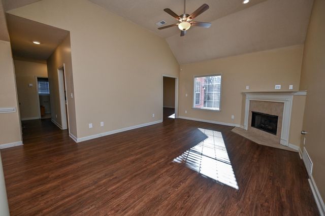 548 WESLEY WOODS DR, Memphis, TN 38018