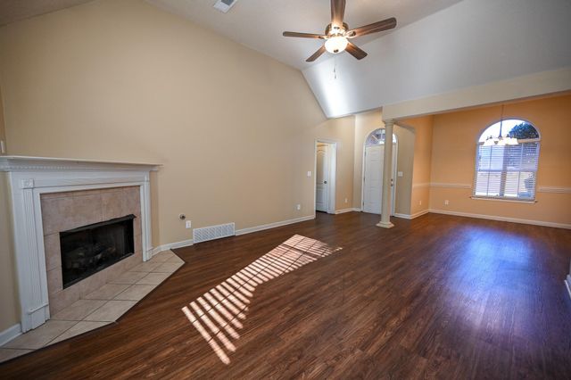 548 WESLEY WOODS DR, Memphis, TN 38018