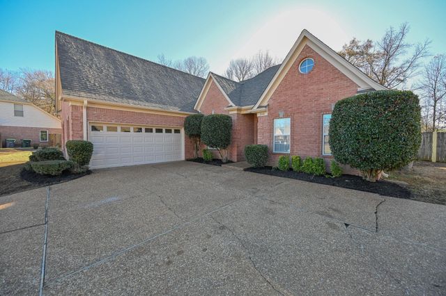 548 WESLEY WOODS DR, Memphis, TN 38018