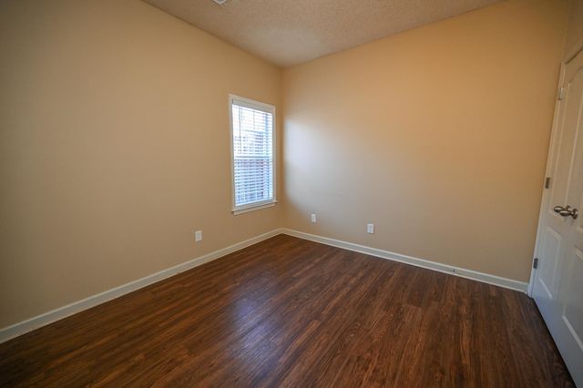 548 WESLEY WOODS DR, Memphis, TN 38018