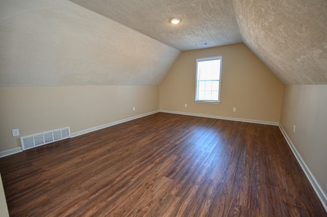 548 WESLEY WOODS DR, Memphis, TN 38018