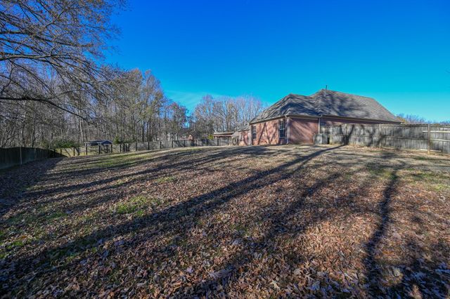 548 WESLEY WOODS DR, Memphis, TN 38018