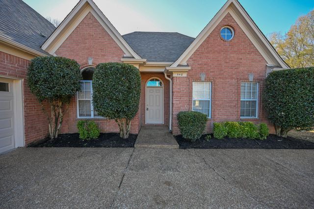 548 WESLEY WOODS DR, Memphis, TN 38018