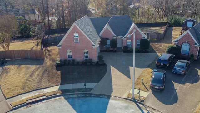 548 WESLEY WOODS DR, Memphis, TN 38018